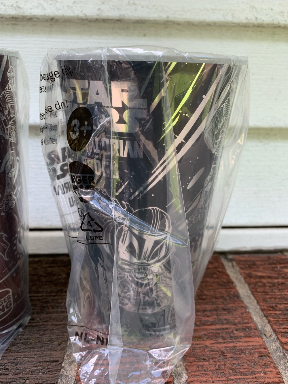 Star Wars  Plastic Tumbler Set - The Mandalorian and Grogu - Picture 3 of 5